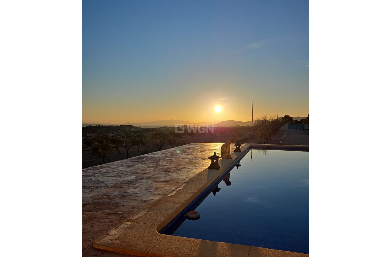 Odsprzedaż - Villa - Macisvenda - Inland