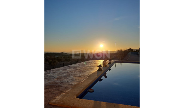 Odsprzedaż - Villa - Macisvenda - Inland