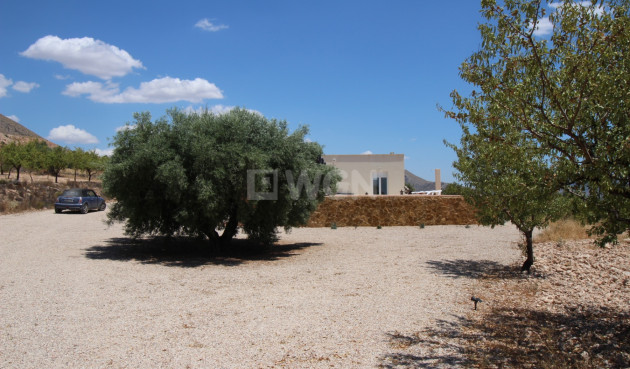 Odsprzedaż - Villa - Macisvenda - Inland