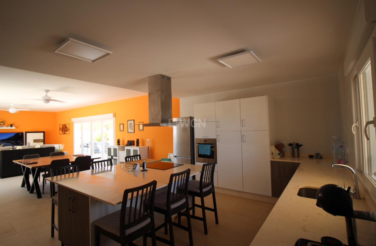 Odsprzedaż - Villa - Macisvenda - Inland