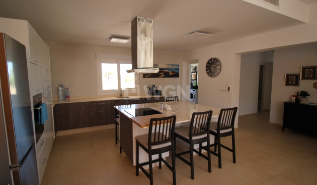 Odsprzedaż - Villa - Macisvenda - Inland