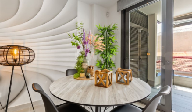 Odsprzedaż - Mieszkanie w bloku - Torrevieja - Costa Blanca