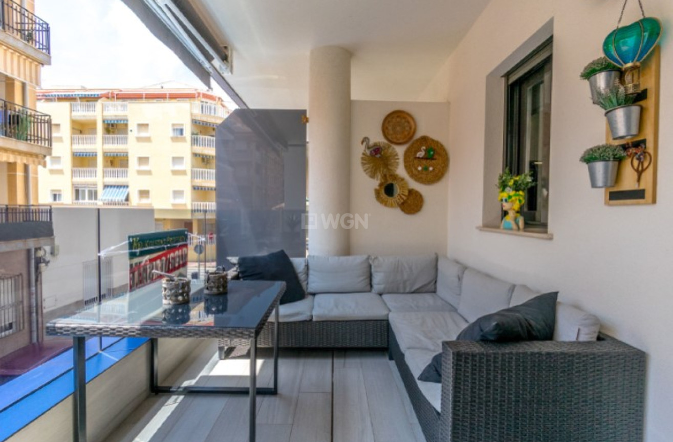 Odsprzedaż - Mieszkanie w bloku - Torrevieja - Costa Blanca