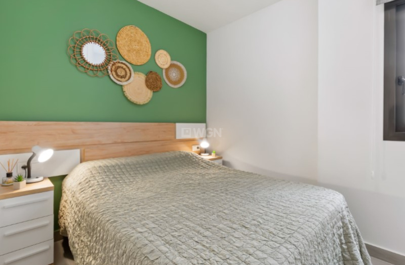 Odsprzedaż - Mieszkanie w bloku - Torrevieja - Costa Blanca