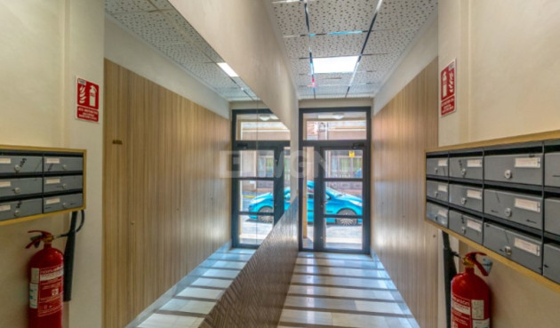 Odsprzedaż - Mieszkanie w bloku - Torrevieja - Costa Blanca