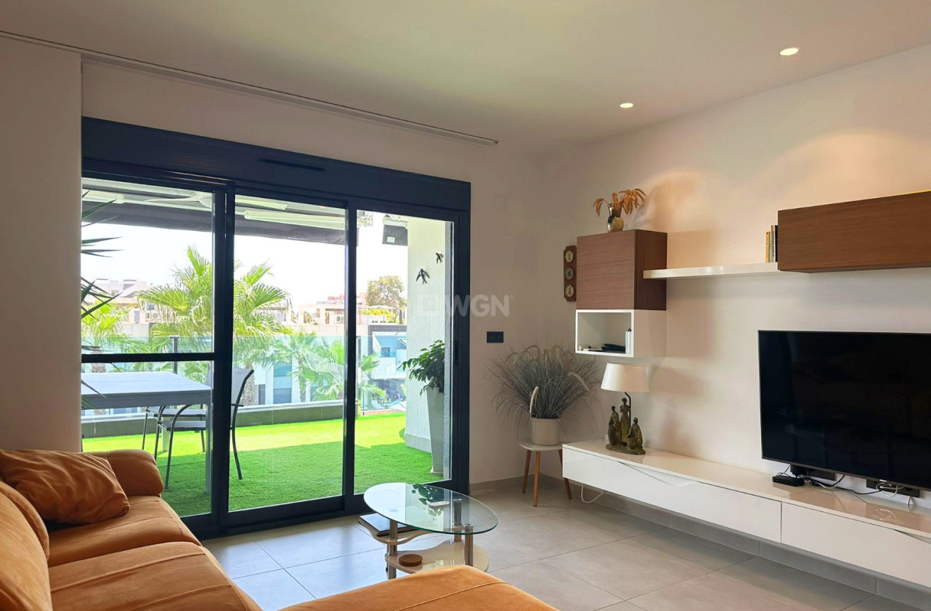 Odsprzedaż - Mieszkanie w bloku - Guardamar del Segura - Costa Blanca