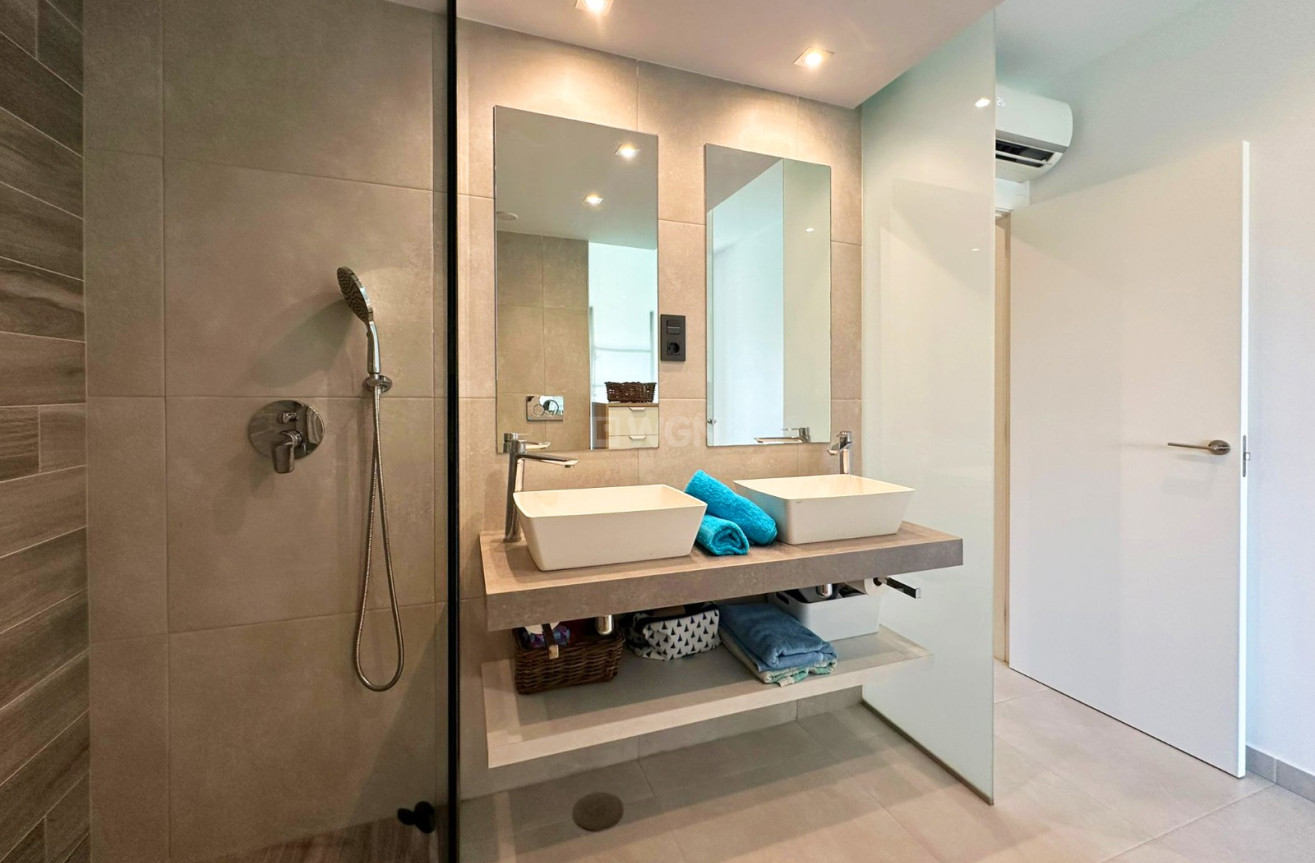 Odsprzedaż - Mieszkanie w bloku - Guardamar del Segura - Costa Blanca