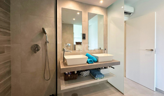 Odsprzedaż - Mieszkanie w bloku - Guardamar del Segura - Costa Blanca