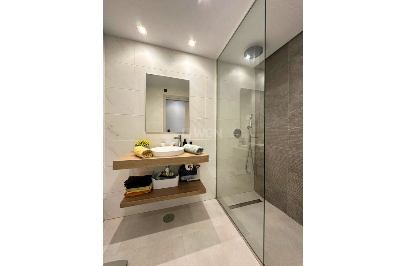 Odsprzedaż - Mieszkanie w bloku - Guardamar del Segura - Costa Blanca