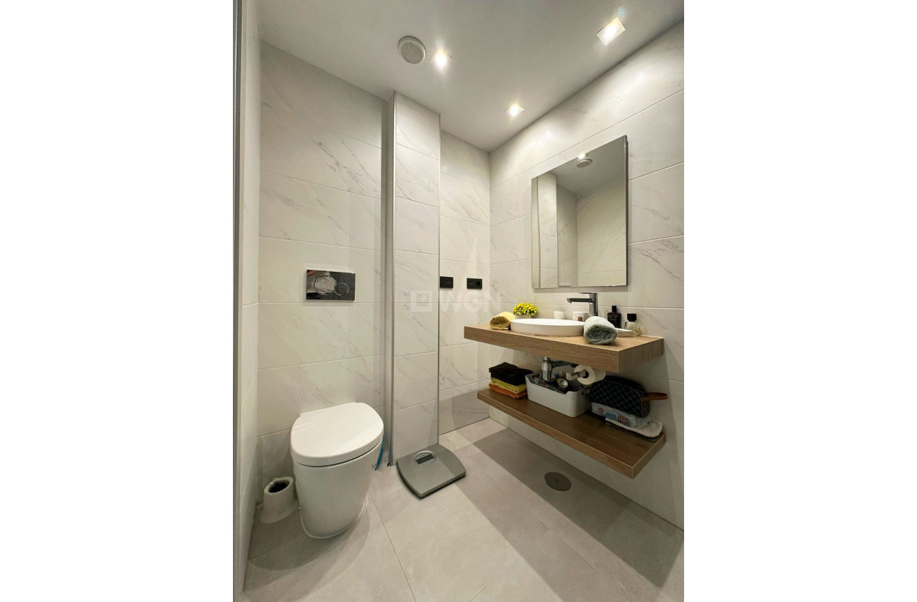 Odsprzedaż - Mieszkanie w bloku - Guardamar del Segura - Costa Blanca