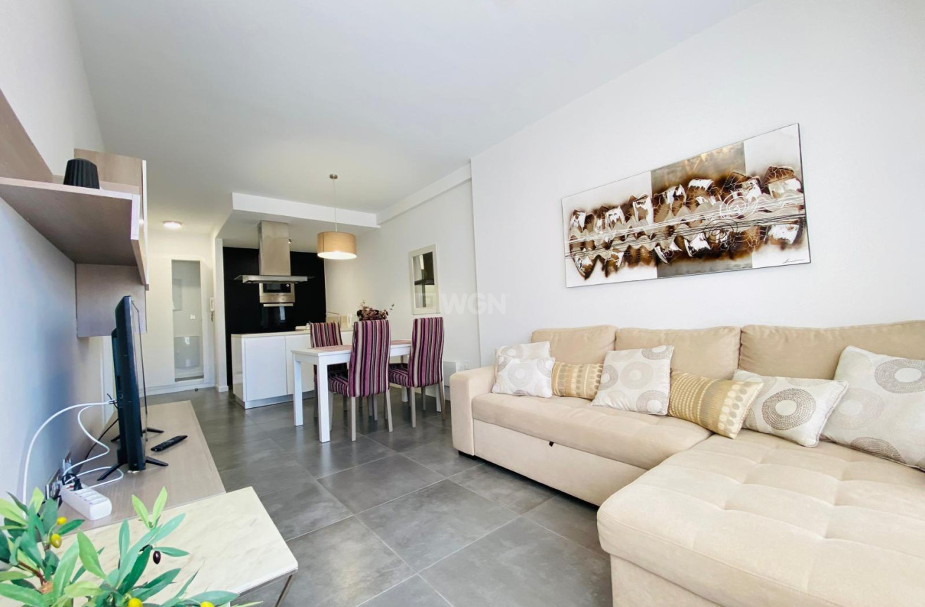 Odsprzedaż - Mieszkanie w bloku - Orihuela Costa - Altos De Campoamor