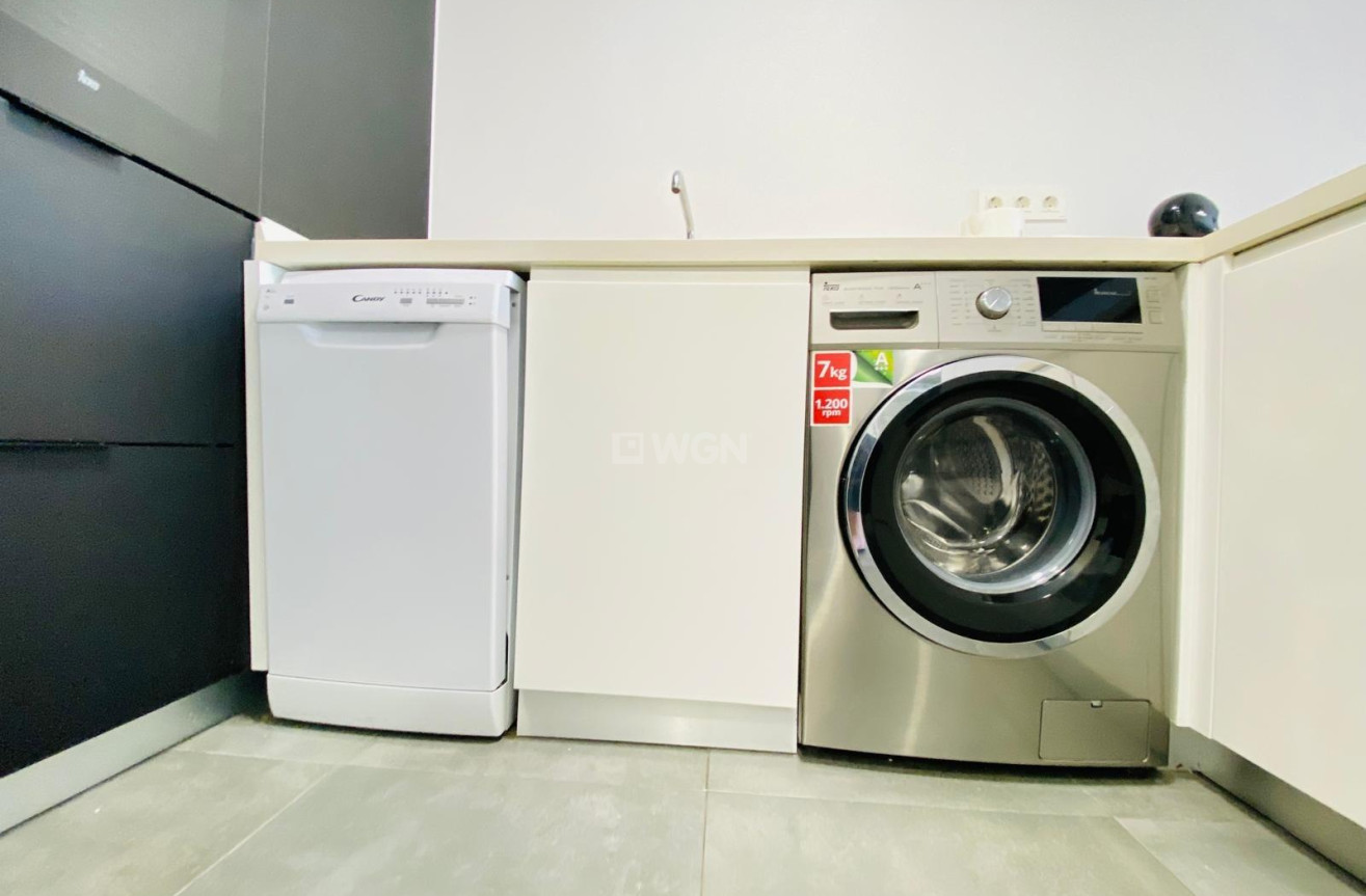 Odsprzedaż - Mieszkanie w bloku - Orihuela Costa - Altos De Campoamor