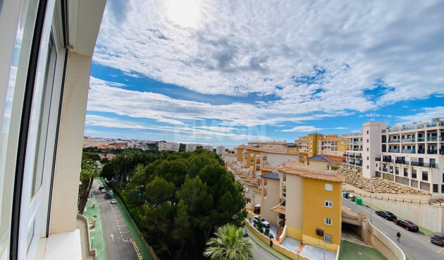 Odsprzedaż - Mieszkanie w bloku - Orihuela Costa - Altos De Campoamor