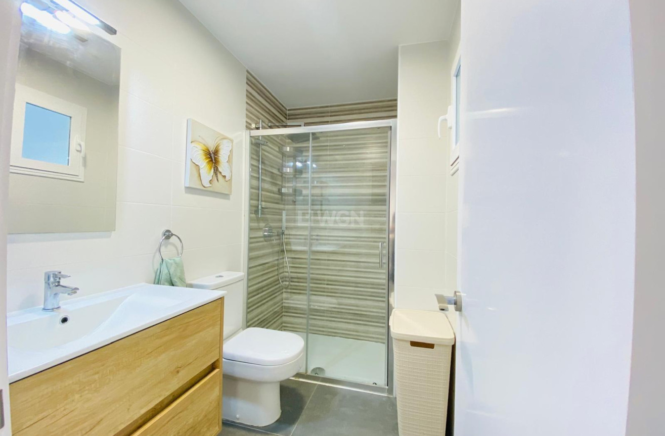 Odsprzedaż - Mieszkanie w bloku - Orihuela Costa - Altos De Campoamor