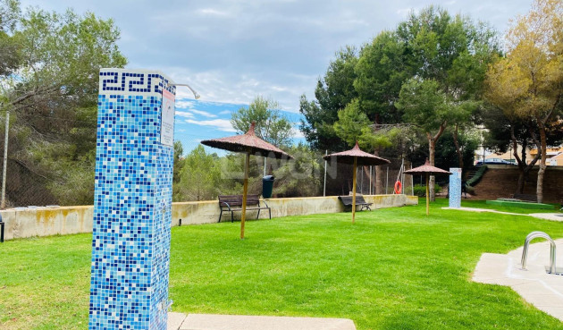 Odsprzedaż - Mieszkanie w bloku - Orihuela Costa - Altos De Campoamor