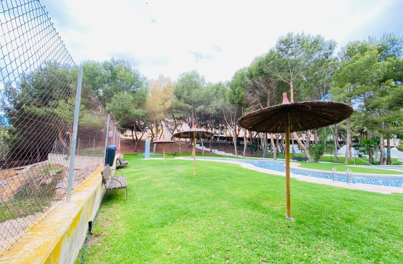 Odsprzedaż - Mieszkanie w bloku - Orihuela Costa - Altos De Campoamor