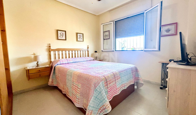 Resale - Apartment / flat - El Chaparral - Inland