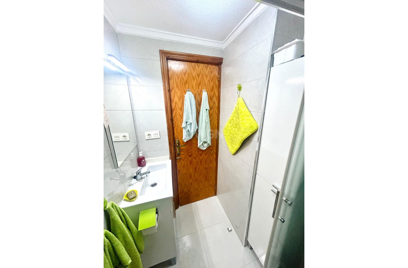 Resale - Apartment / flat - El Chaparral - Inland