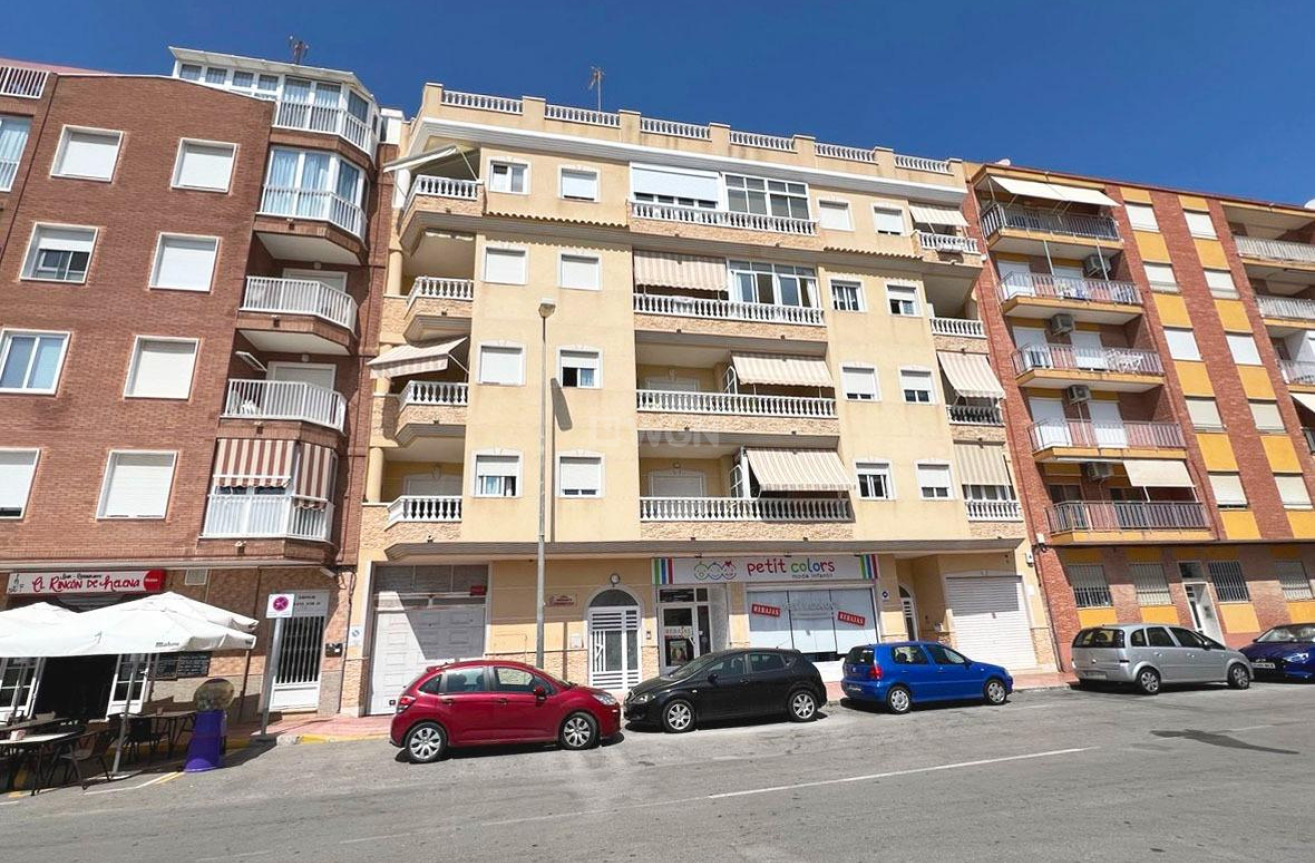 Resale - Apartment / flat - Guardamar del Segura - Pueblo