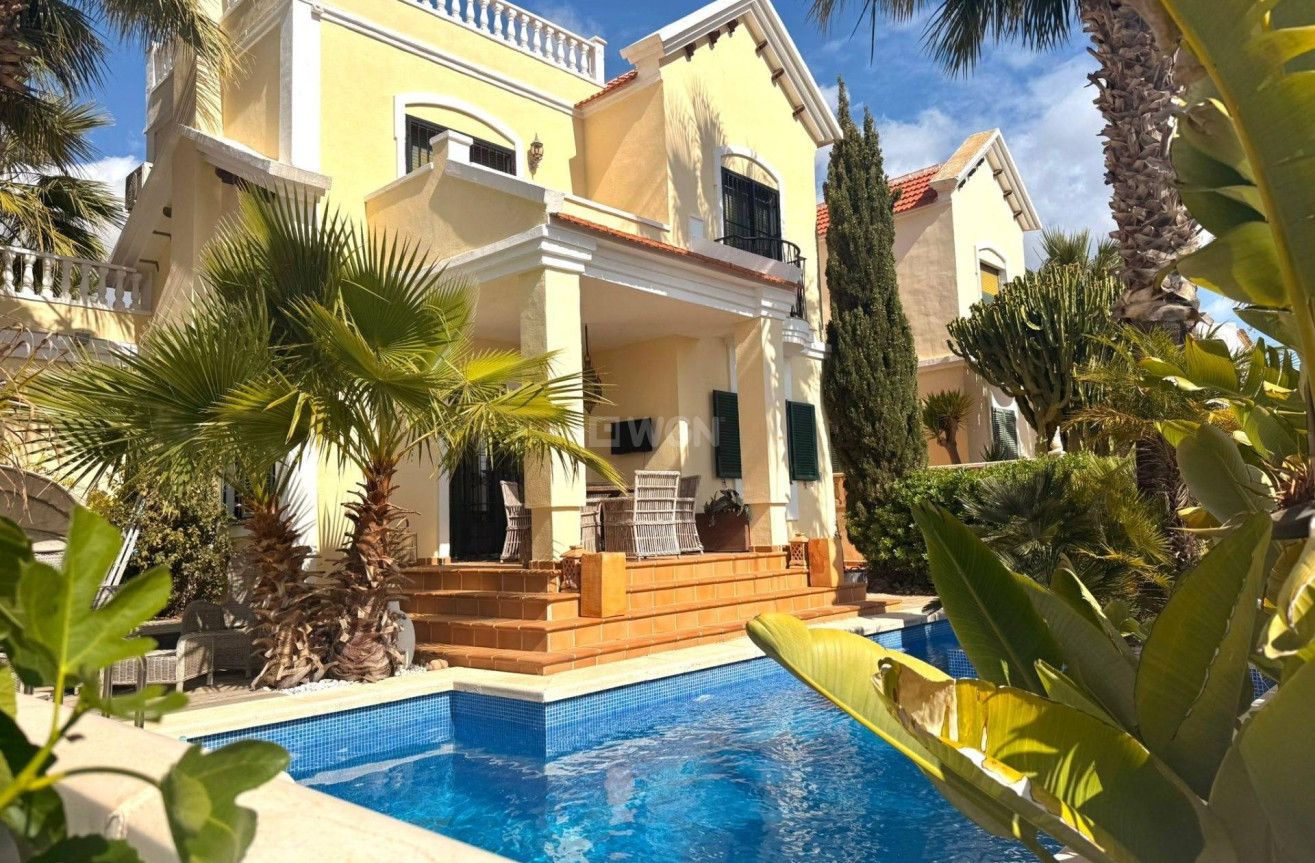 Odsprzedaż - Villa - Orihuela Costa - Lomas De Cabo Roig-los Dolses