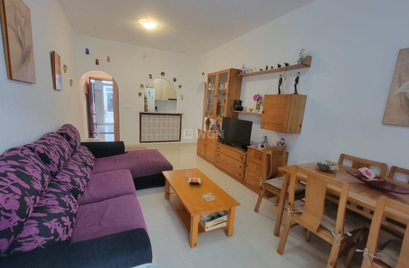 Resale - Apartment / flat - Torrevieja - aguas nuevas