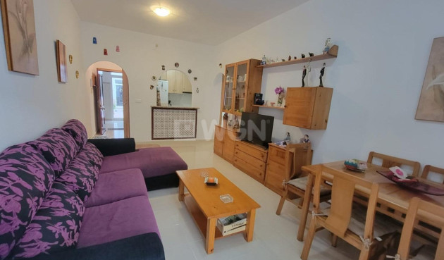 Resale - Apartment / flat - Torrevieja - aguas nuevas