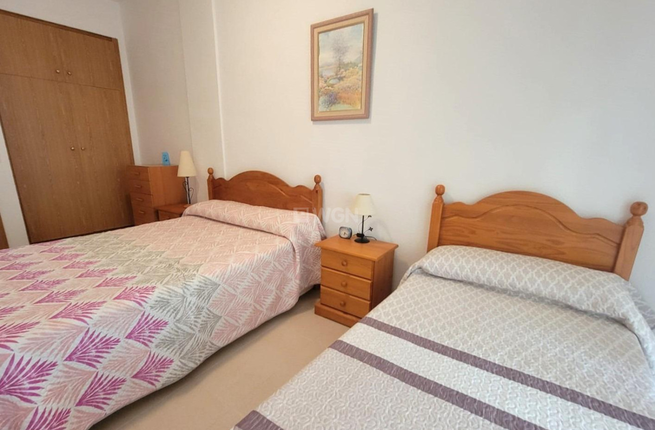 Resale - Apartment / flat - Torrevieja - aguas nuevas