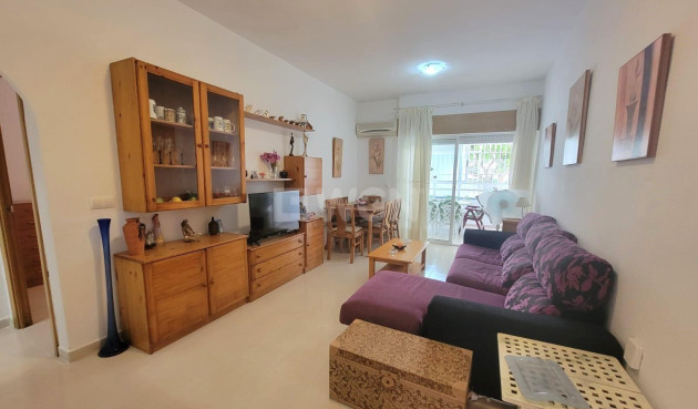 Resale - Apartment / flat - Torrevieja - aguas nuevas