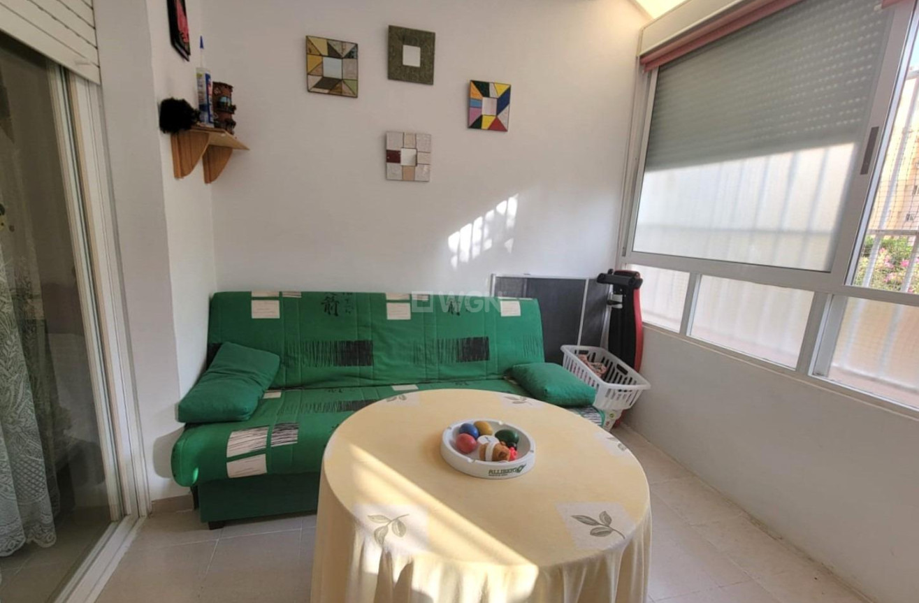 Resale - Apartment / flat - Torrevieja - aguas nuevas