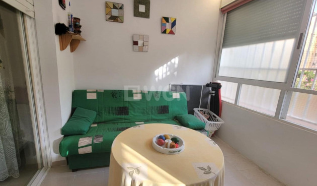 Resale - Apartment / flat - Torrevieja - aguas nuevas