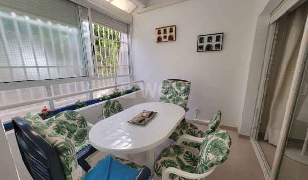 Resale - Apartment / flat - Torrevieja - aguas nuevas