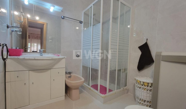 Resale - Apartment / flat - Torrevieja - aguas nuevas