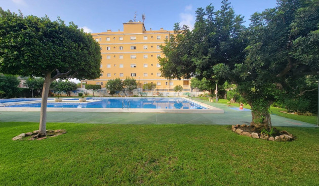 Resale - Apartment / flat - Torrevieja - aguas nuevas