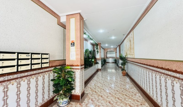 Resale - Apartment / flat - La Mata - Costa Blanca