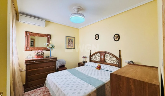 Resale - Apartment / flat - La Mata - Costa Blanca