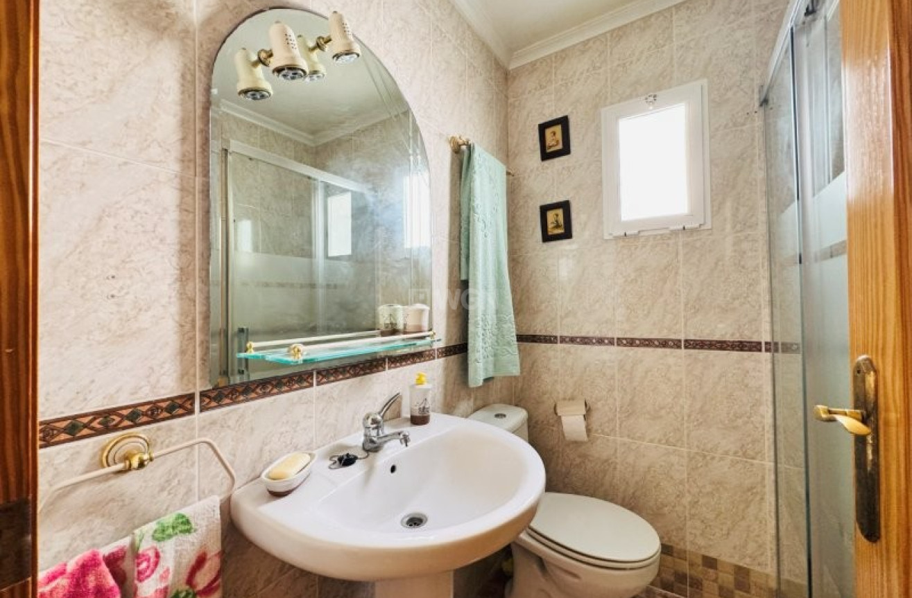 Resale - Apartment / flat - La Mata - Costa Blanca