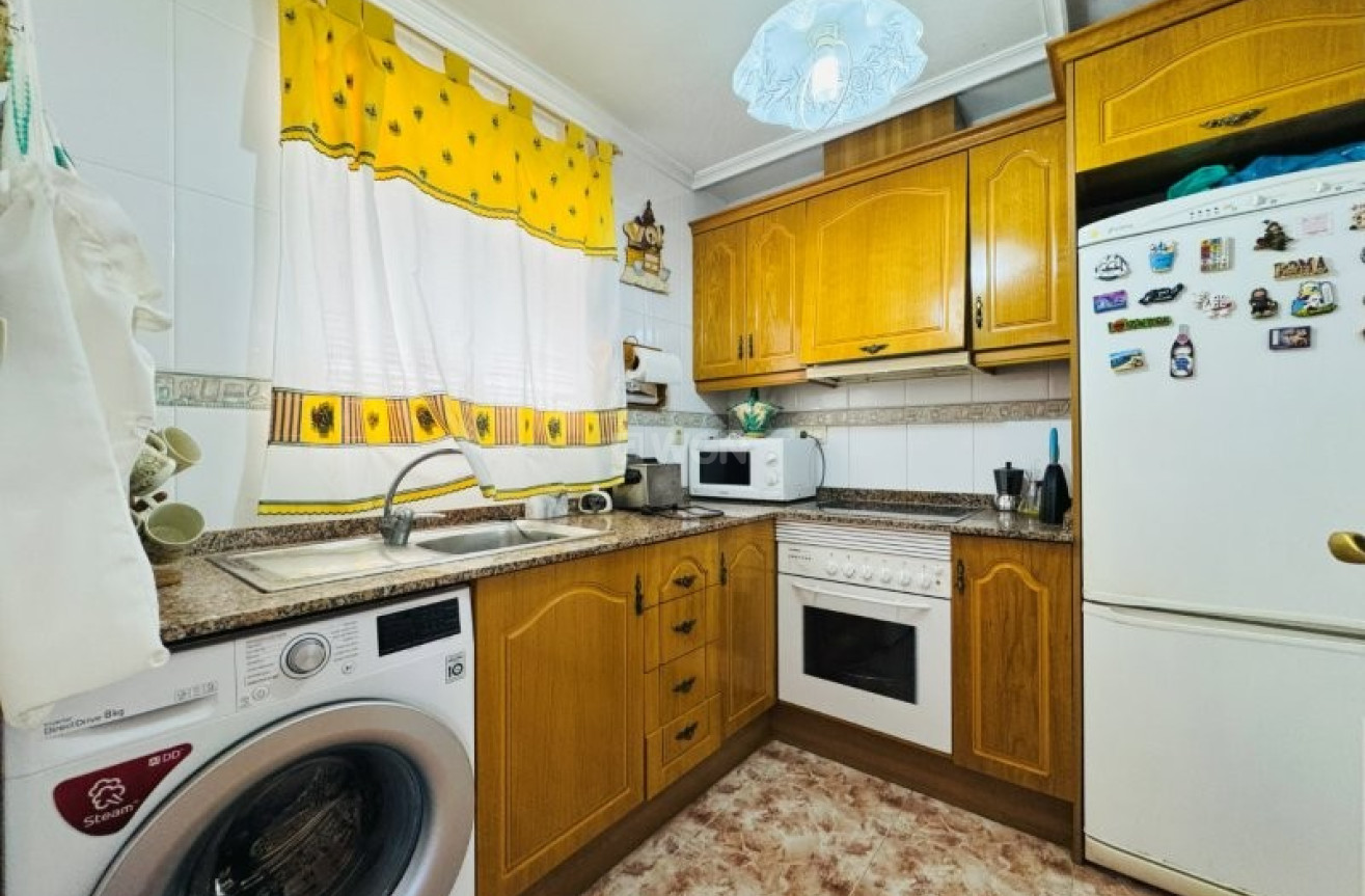 Resale - Apartment / flat - La Mata - Costa Blanca