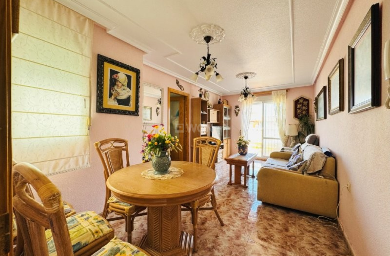 Resale - Apartment / flat - La Mata - Costa Blanca