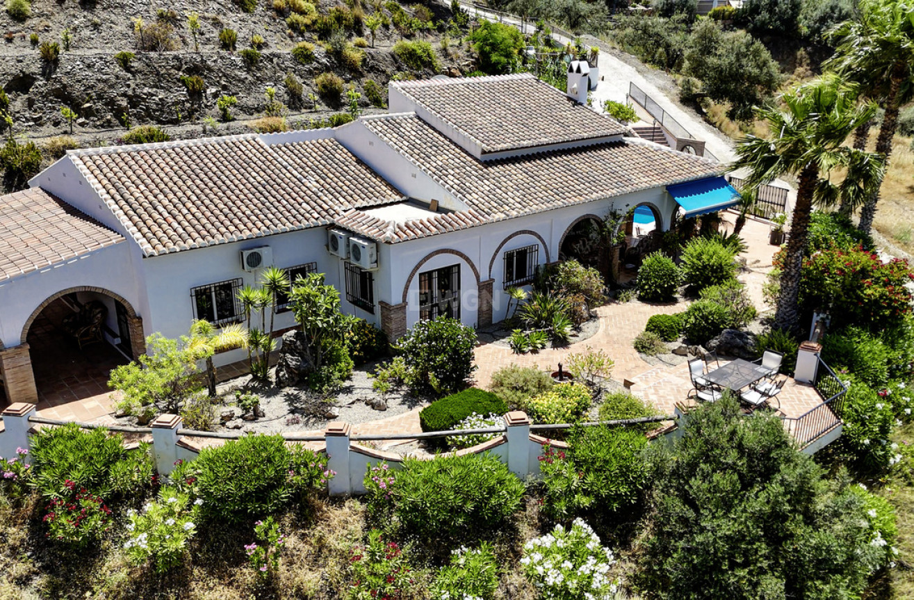 Odsprzedaż - Villa - Alcaucín - Inland