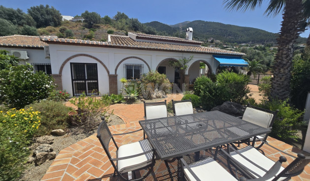 Odsprzedaż - Villa - Alcaucín - Inland