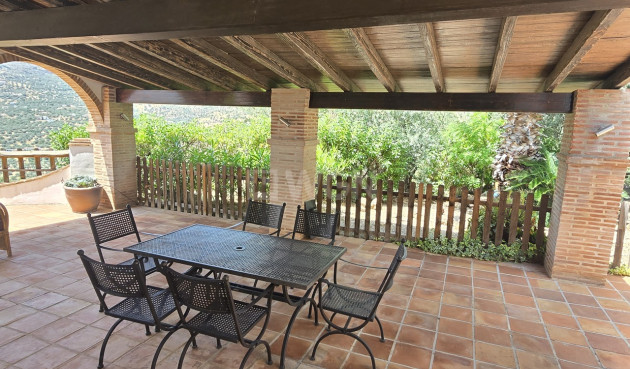 Odsprzedaż - Villa - Alcaucín - Inland