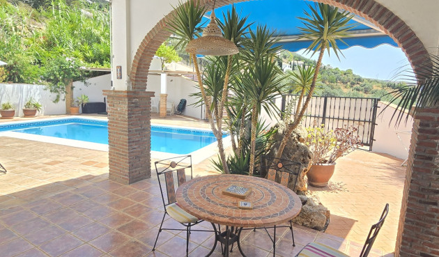 Odsprzedaż - Villa - Alcaucín - Inland