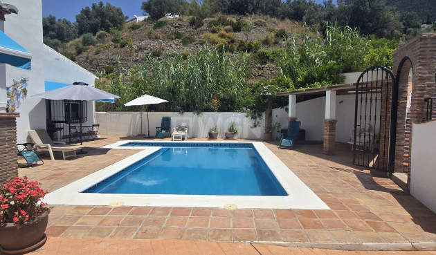 Odsprzedaż - Villa - Alcaucín - Inland