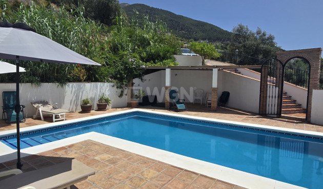 Odsprzedaż - Villa - Alcaucín - Inland