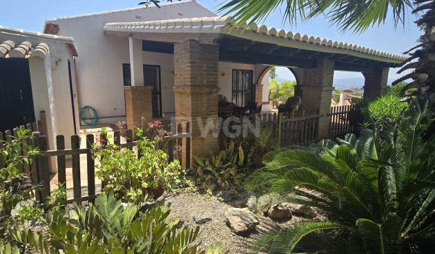 Odsprzedaż - Villa - Alcaucín - Inland