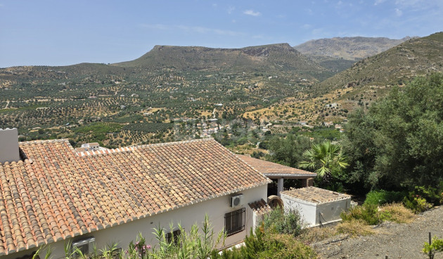 Odsprzedaż - Villa - Alcaucín - Inland
