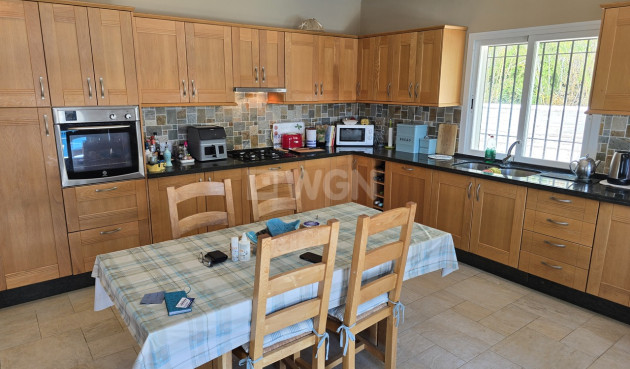 Odsprzedaż - Villa - Alcaucín - Inland