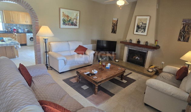 Odsprzedaż - Villa - Alcaucín - Inland