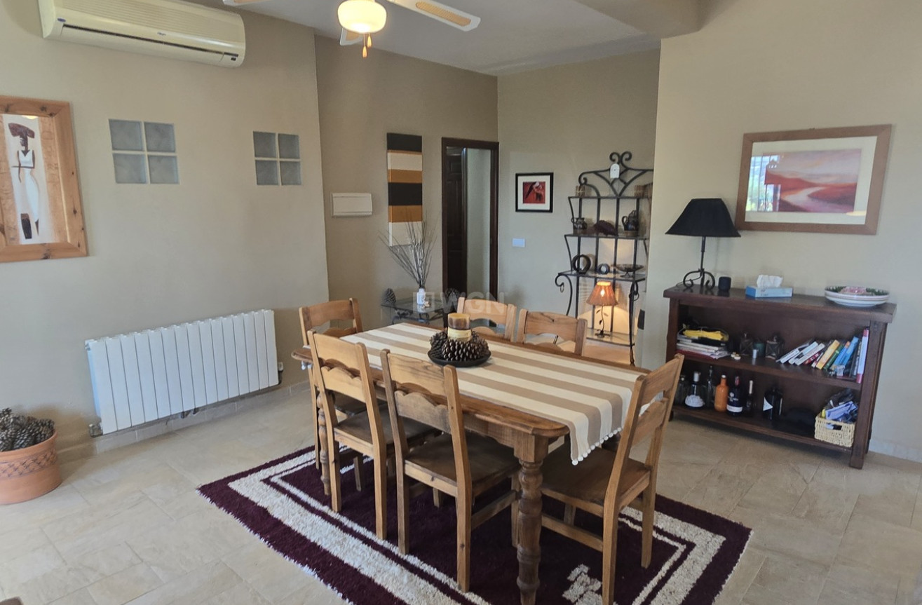 Odsprzedaż - Villa - Alcaucín - Inland