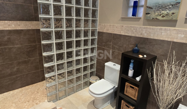 Odsprzedaż - Villa - Alcaucín - Inland